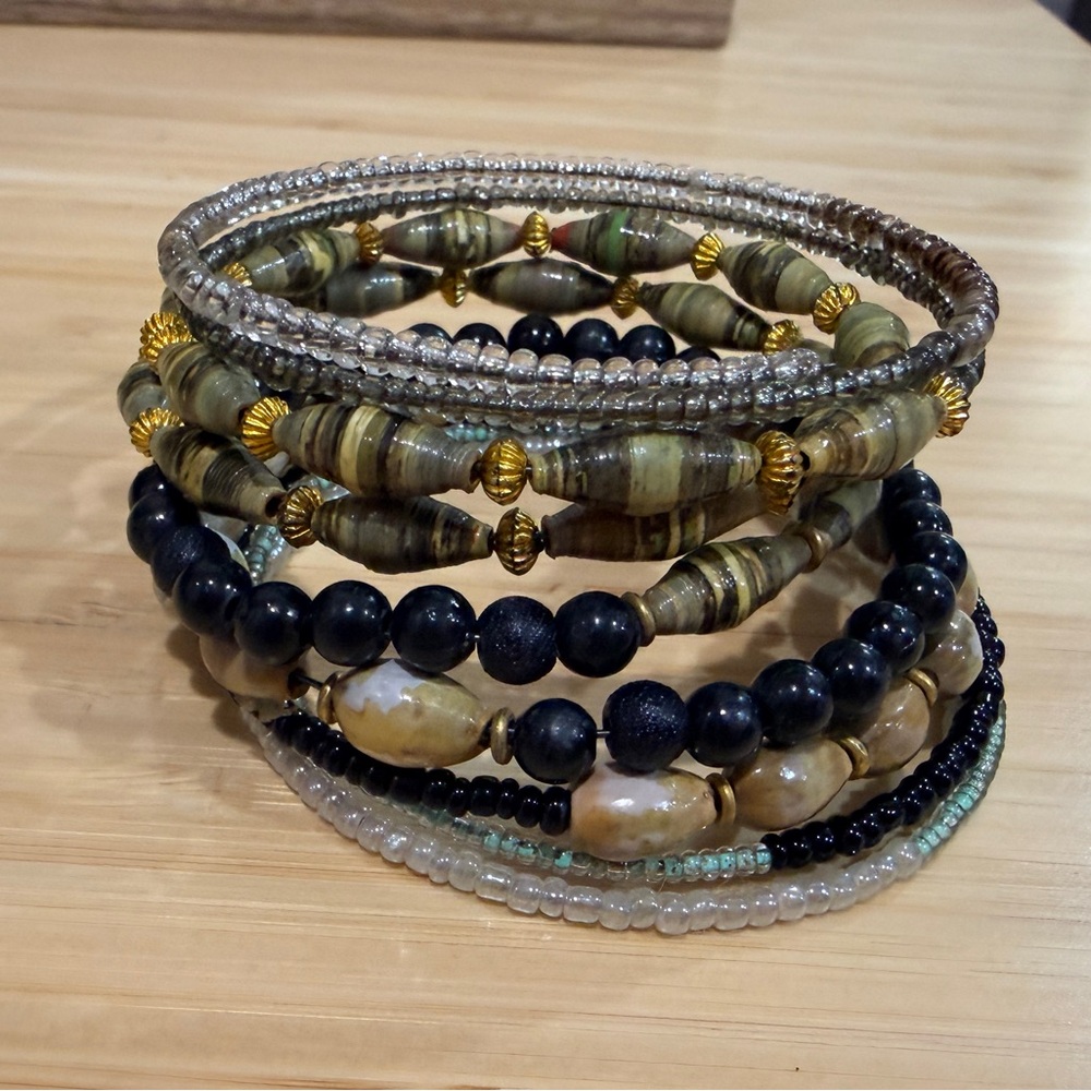 Oversized Memory Wire Wrap Multi-Beaded Bracelet - image 6